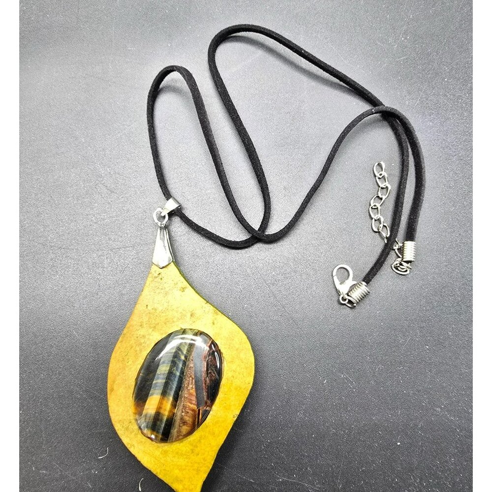 Yellow Green Leaf-Shaped Pendant Necklace With Tigers Eye Stone Black Cord CT701